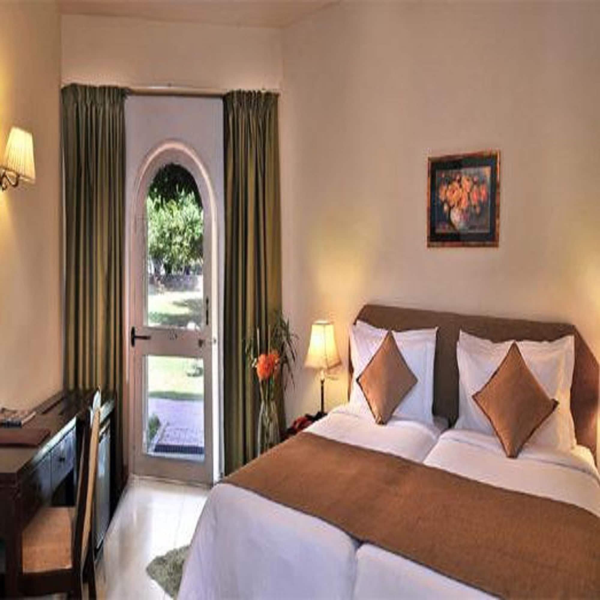 Best Western Resort Country Club Gurgaon Exterior foto