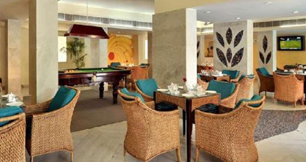 Best Western Resort Country Club Gurgaon Restaurante foto